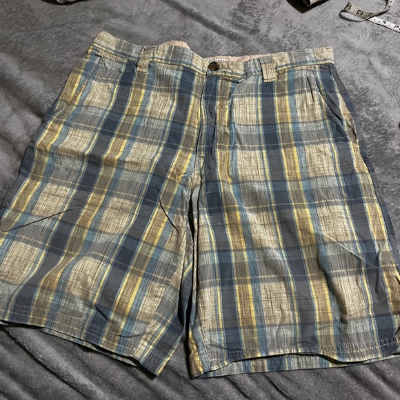 Columbia Khaki Casual men’s Shorts size 36 - Picture 1 of 6
